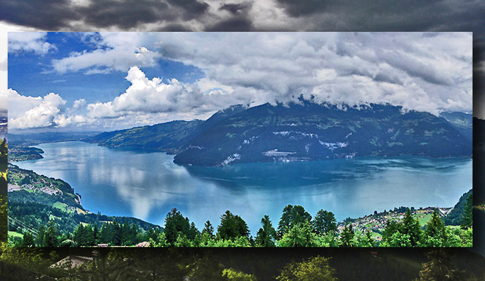 » Thunersee / hinten Beatenberg-Niederhorn (Foto: F.Bieri)
