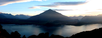 » Location: Sigriswil (Lake Thun, Niesen) / Photo: F.Bieri