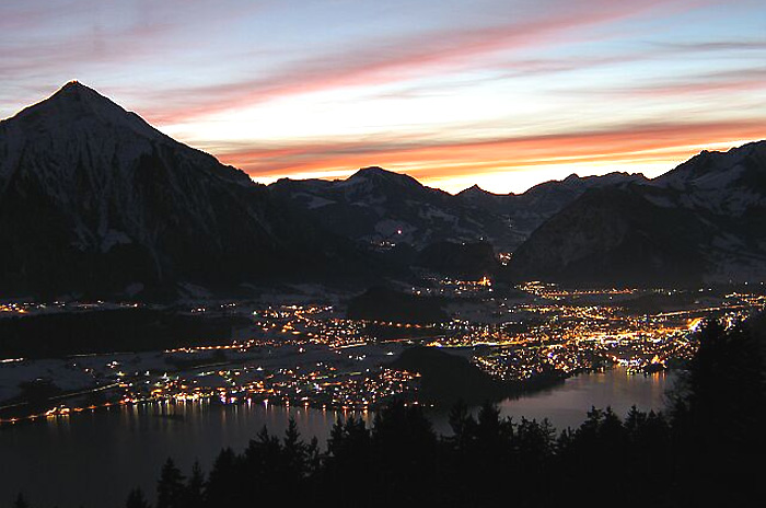Faulensee and Spiez (Photo: Fritz Bieri)