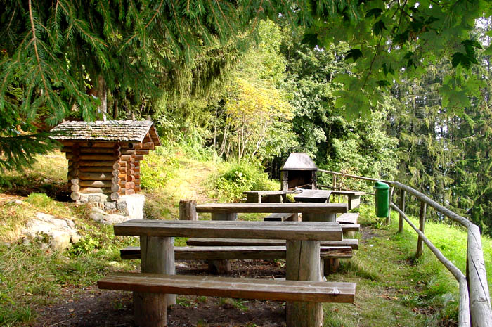 Barbecue area / Photo: Heinz Rieder